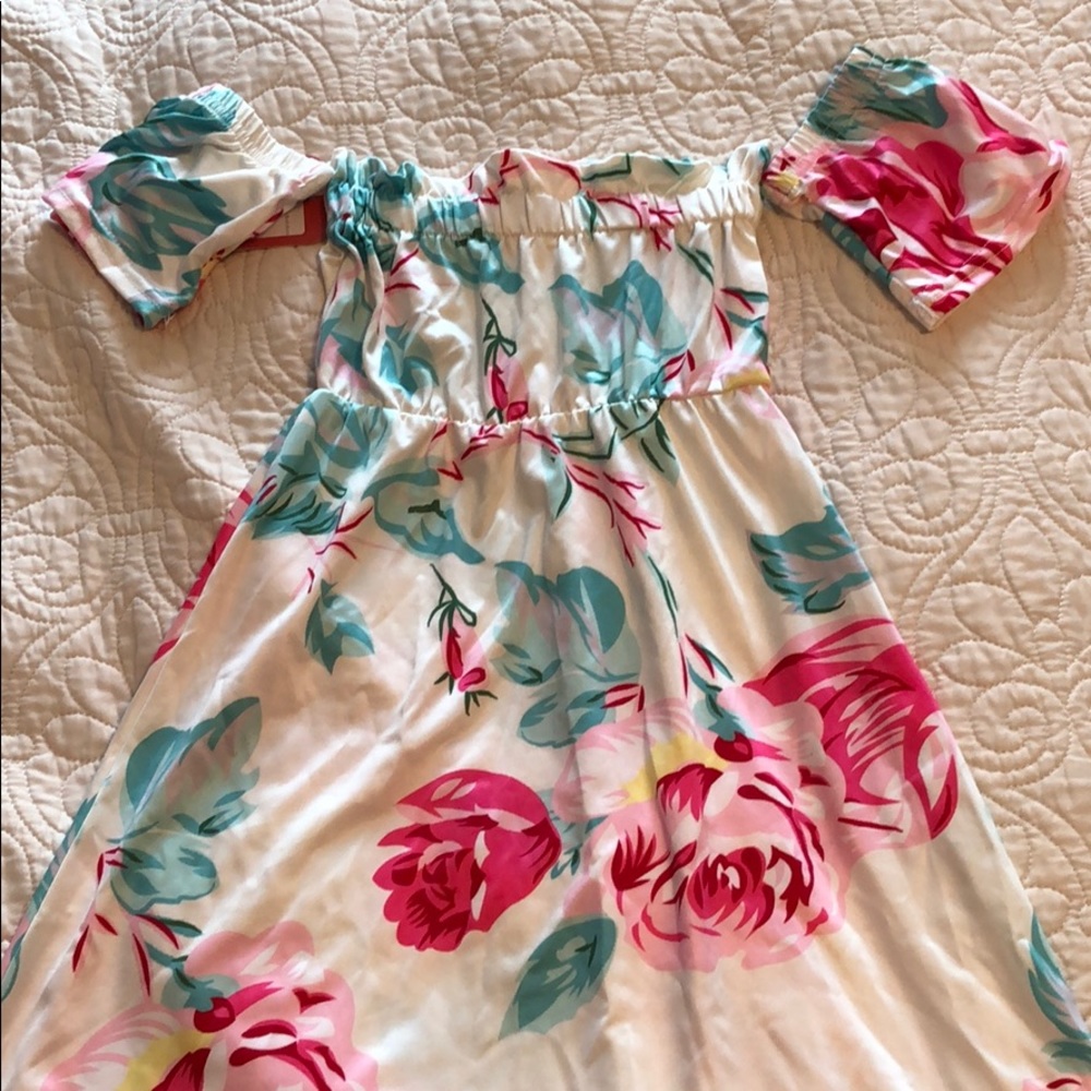 Girls off shoulder Dress.